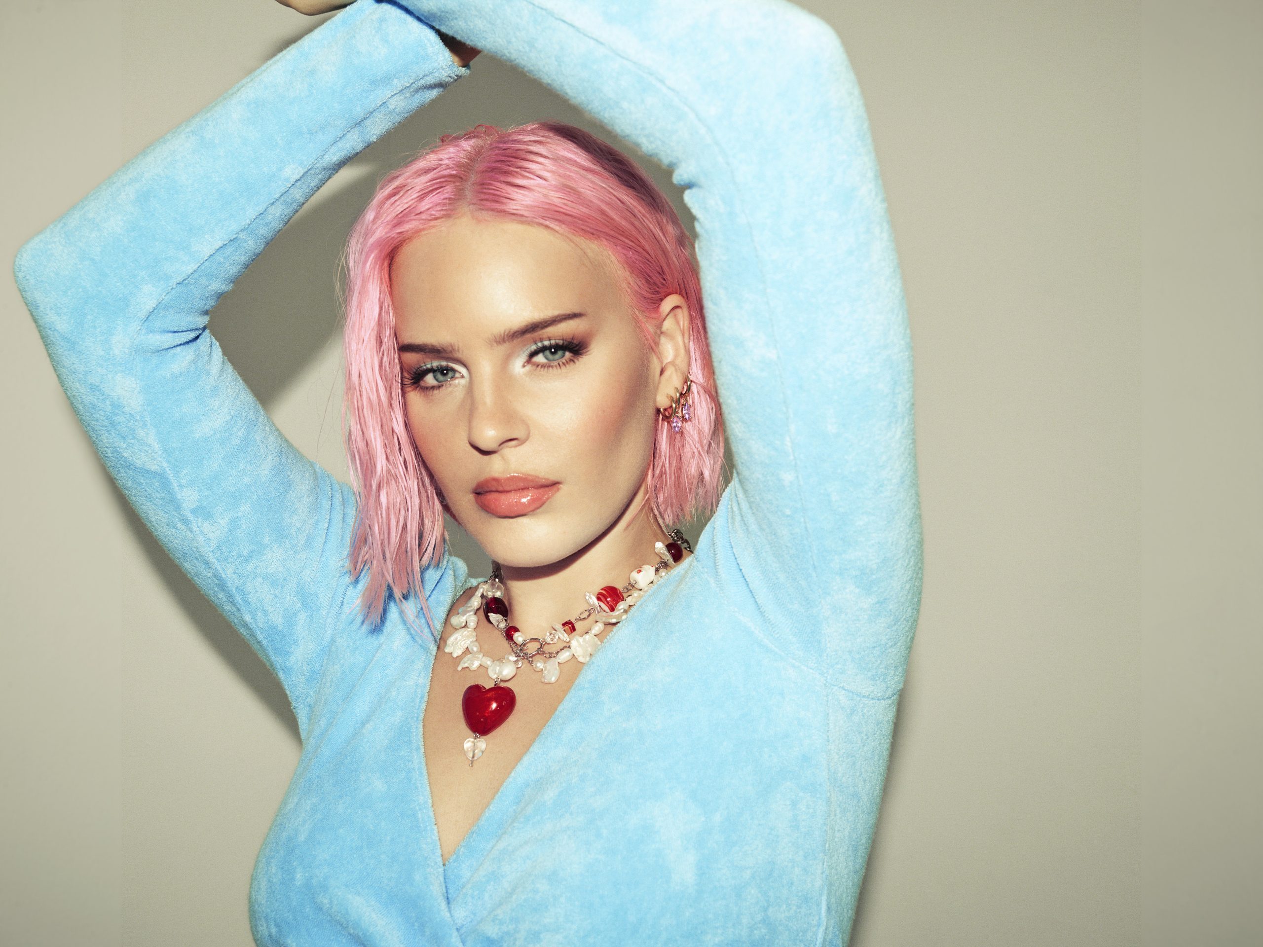 anne-marie-announces-full-tracklist-for-her-new-album-therapy-01-scaled