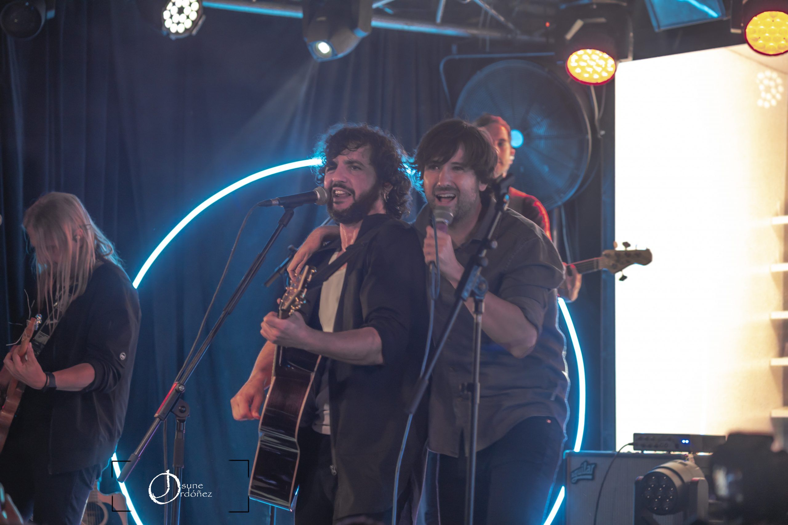 David Otero y Fran Perea, gira «1 más 1 son 20» en la sala Mon Live en Madrid. Fotografía por Josune Ordóñez